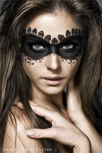 Sexy Halloween Eye Makeup Mask Idea
